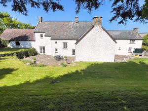 Photo 33- click for photo gallery